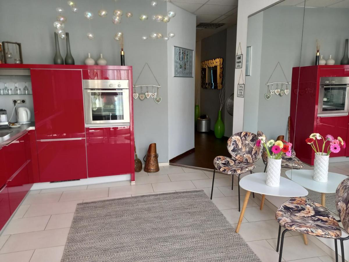 Charming Design Apartment In The Heart Of Лейден Экстерьер фото